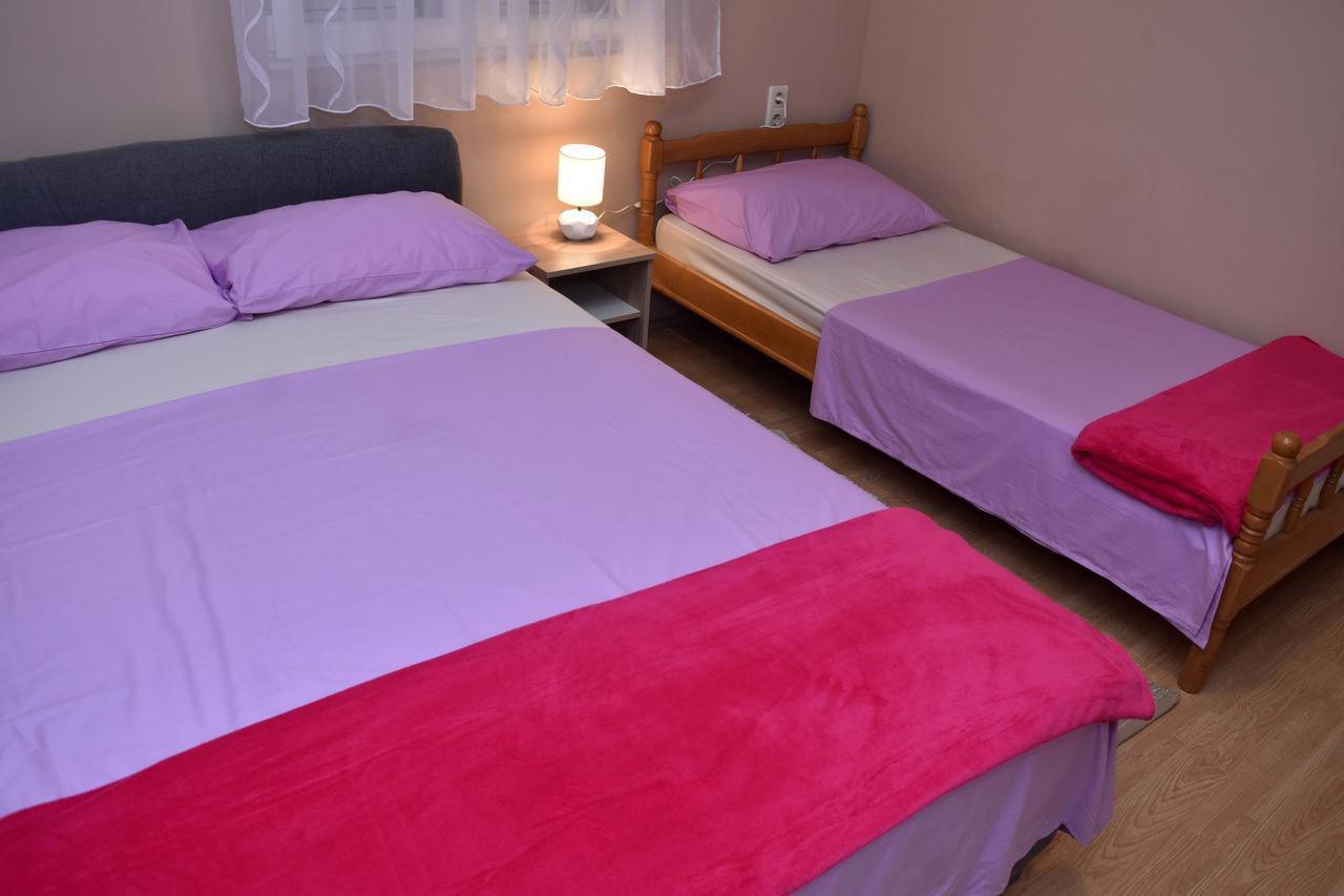 Apartments Oresic Vir Extérieur photo