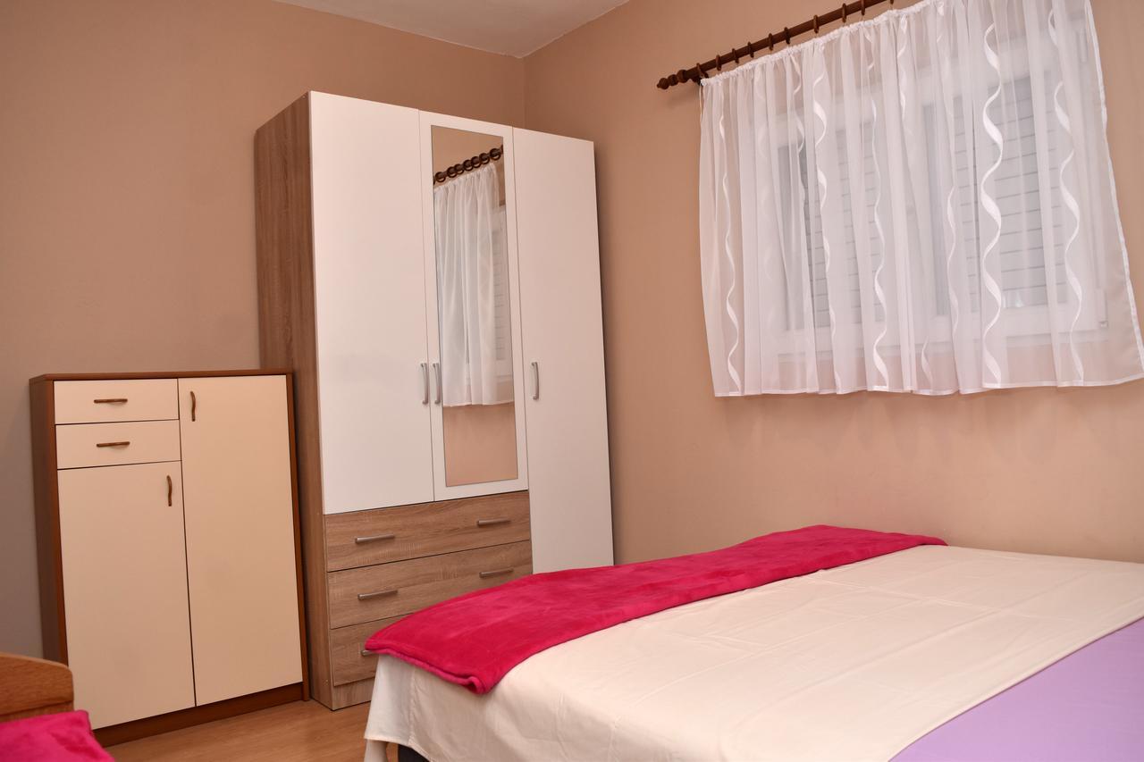 Apartments Oresic Vir Extérieur photo